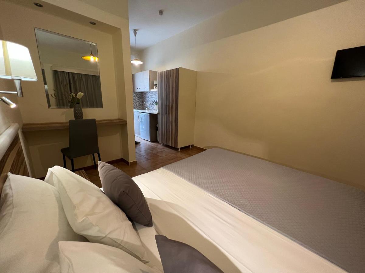 Loukas Apartments On The Waves ตรากากิ ภายนอก รูปภาพ