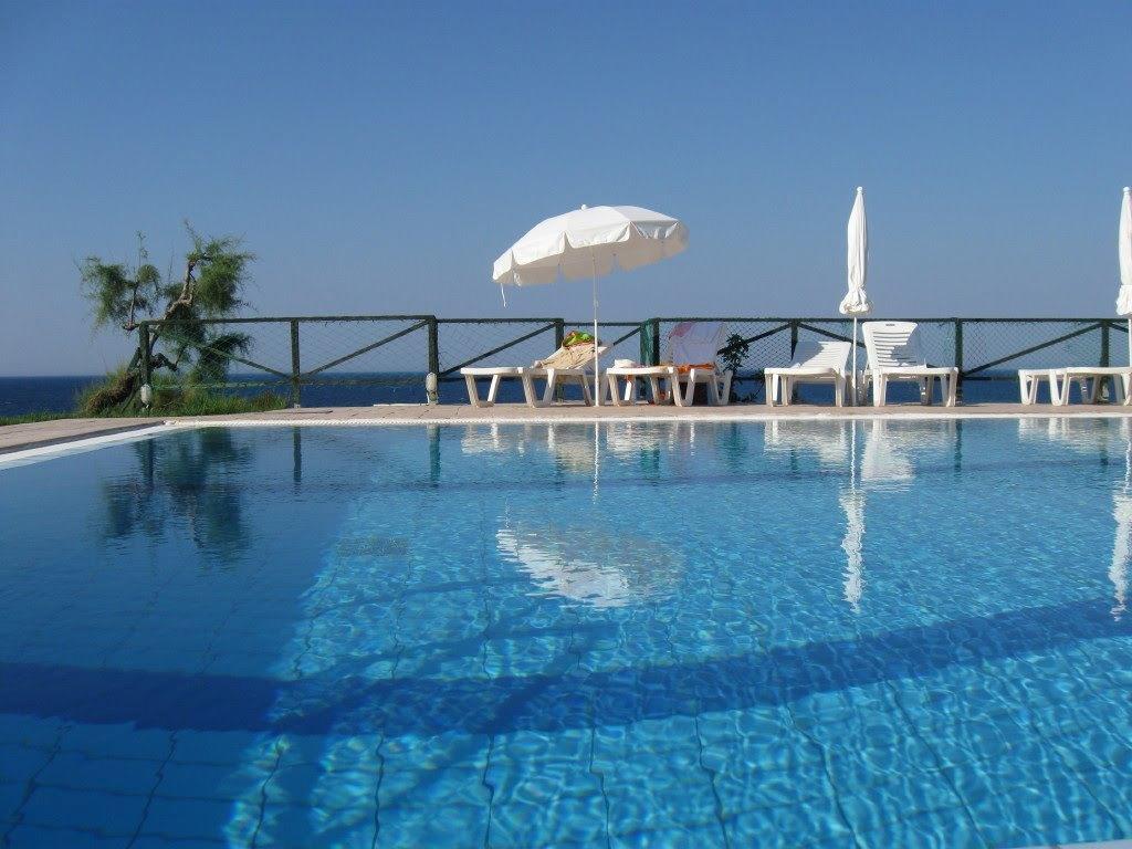 Loukas Apartments On The Waves ตรากากิ ภายนอก รูปภาพ