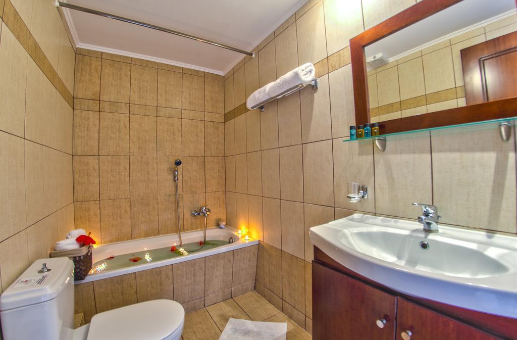 Loukas Apartments On The Waves ตรากากิ ห้อง รูปภาพ