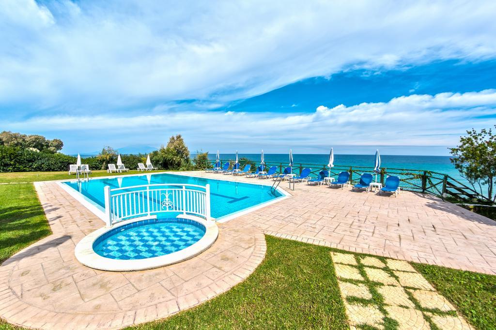 Loukas Apartments On The Waves ตรากากิ ห้อง รูปภาพ