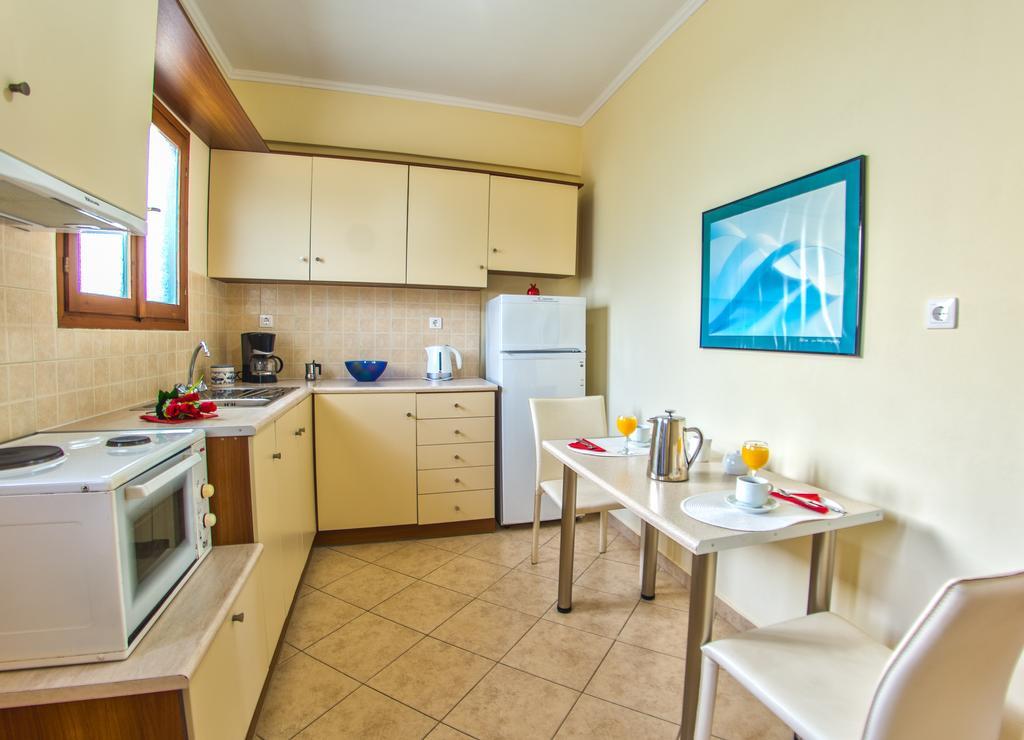 Loukas Apartments On The Waves ตรากากิ ห้อง รูปภาพ