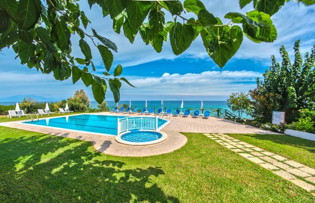 Loukas Apartments On The Waves ตรากากิ ห้อง รูปภาพ