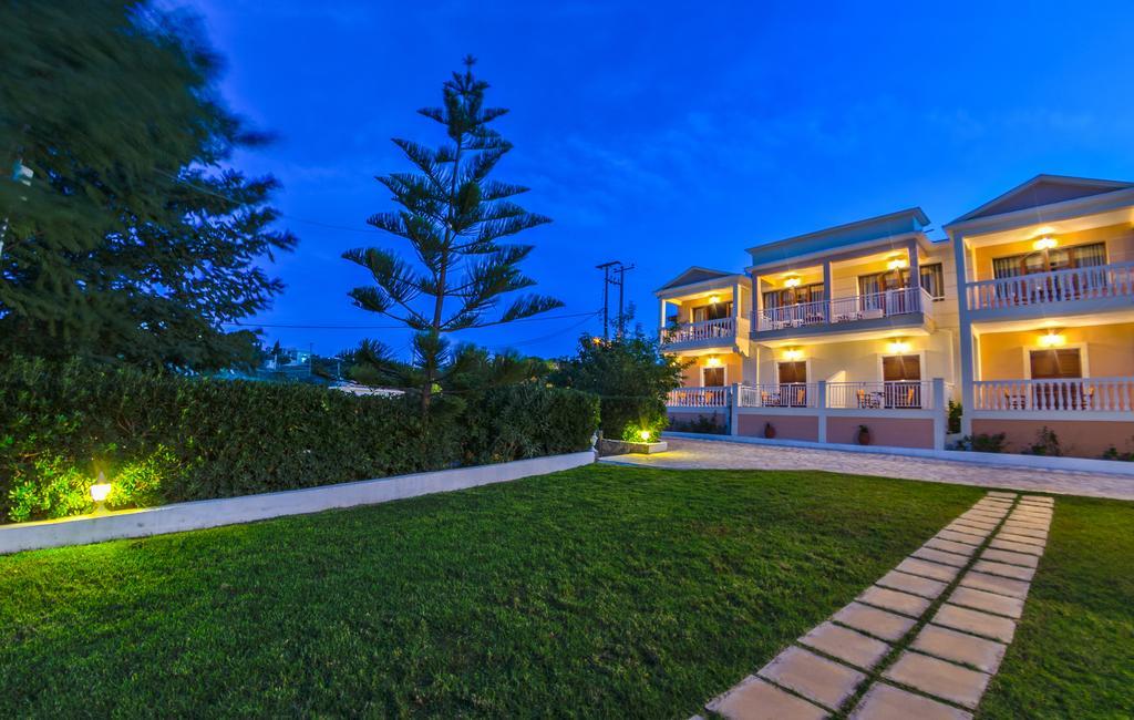 Loukas Apartments On The Waves ตรากากิ ห้อง รูปภาพ