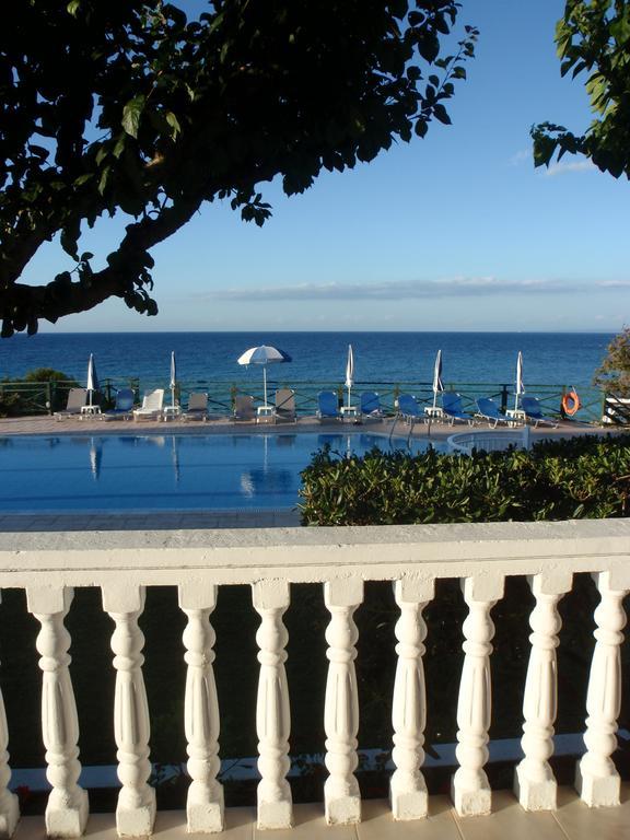 Loukas Apartments On The Waves ตรากากิ ภายนอก รูปภาพ